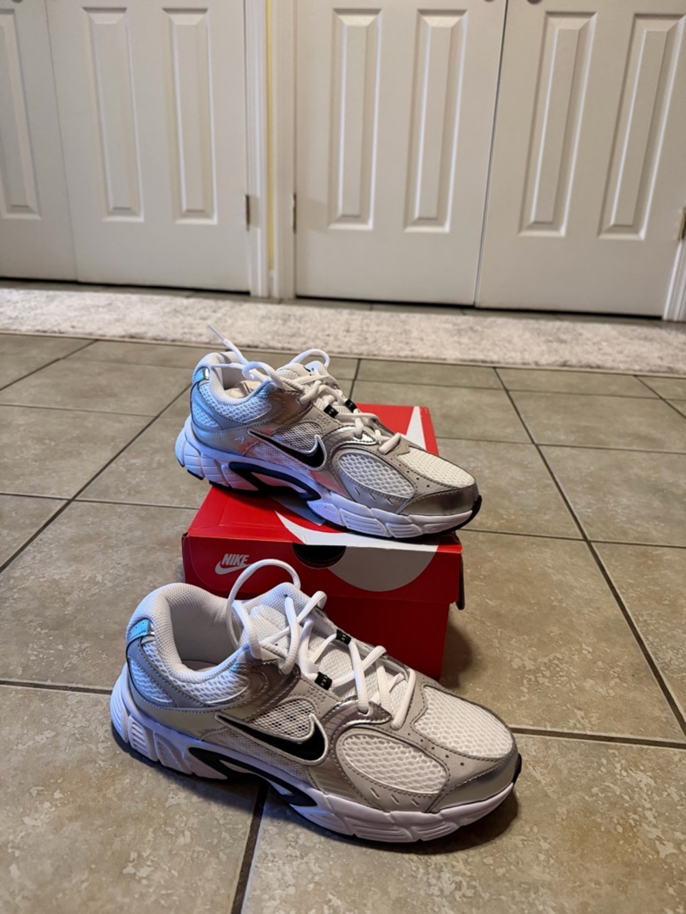 Kids Nike V5 RNR